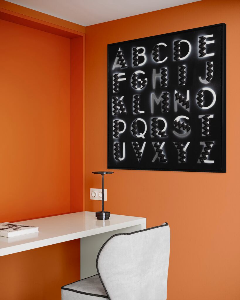 ART DECO WITH BLACK GLITTER