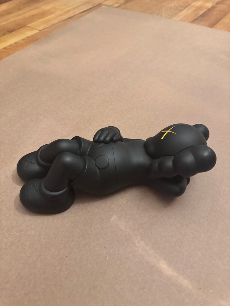 HOLIDAY JAPAN (Black Variant)