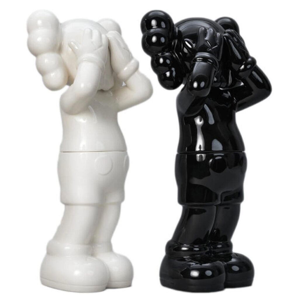UK HOLIDAY; CERAMIC STATUES (LARGE)