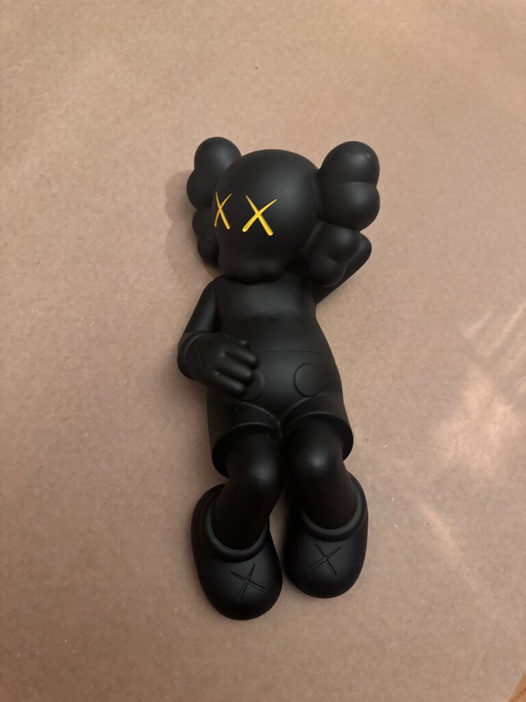HOLIDAY JAPAN (Black Variant)