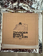 Terra cotta tile with paint in aluminum packaging