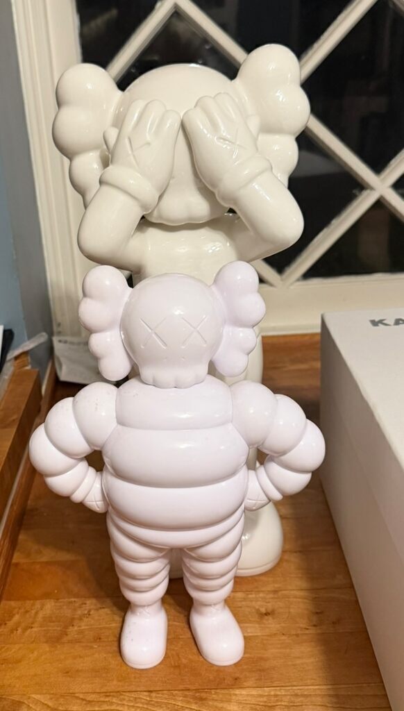 UK HOLIDAY; CERAMIC STATUES (LARGE)