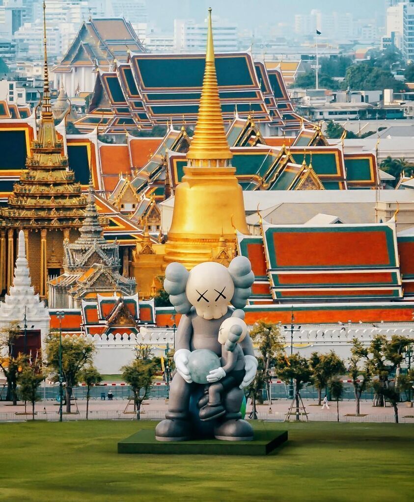 HOLIDAY; THAILAND (Brown Variant)