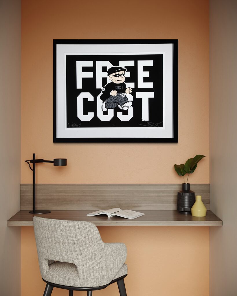 Free Cost (Black Variant)