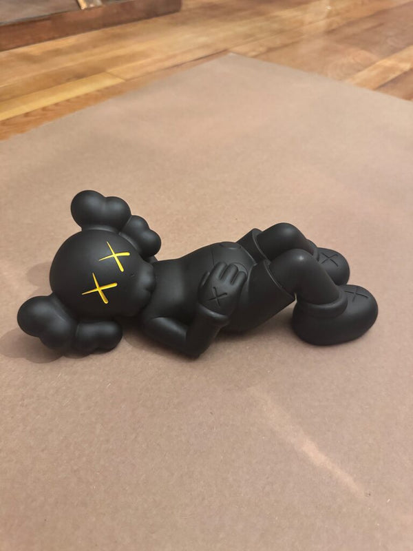 HOLIDAY JAPAN (Black Variant)